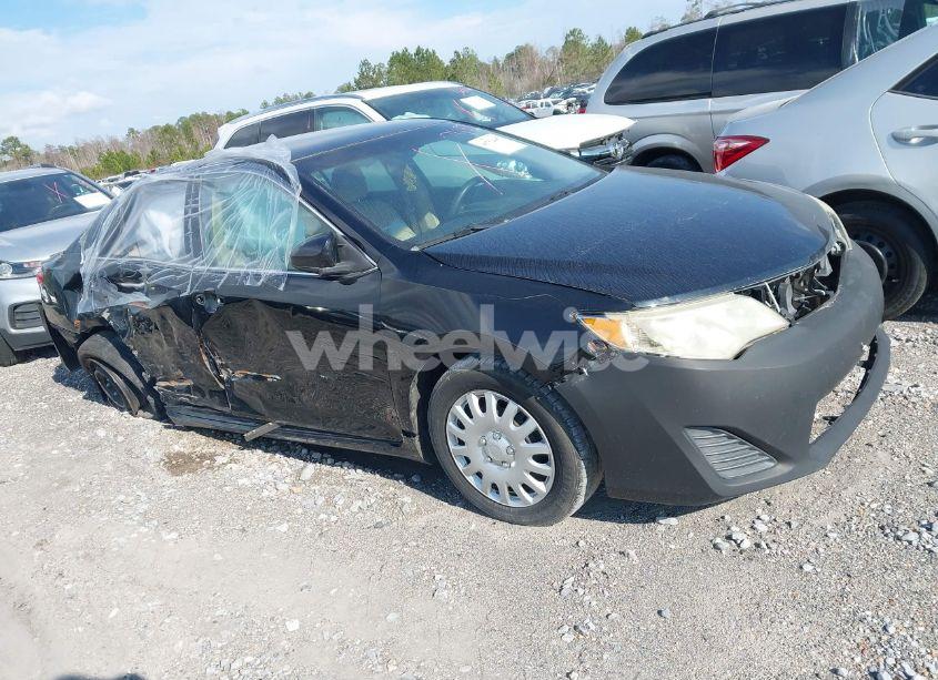 2012 Toyota Camry L (VIN 4T1BF1FKXCU502271) main photo