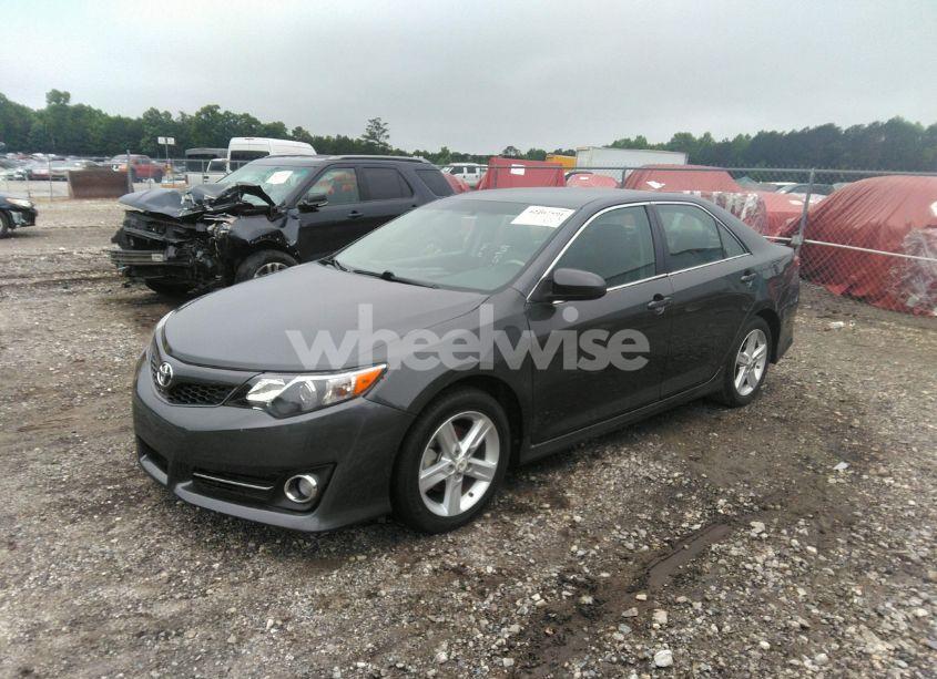 Photo 2 of 2012 Toyota Camry SE (VIN 4T1BF1FKXCU503968)