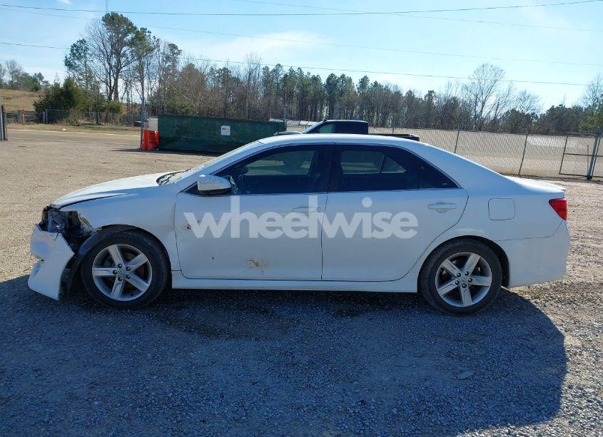 Photo 14 of 2012 Toyota Camry SE (VIN 4T1BF1FKXCU541832)