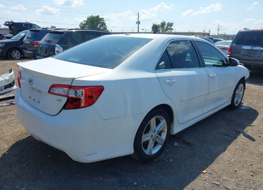 Photo 4 of 2012 Toyota Camry SE (VIN 4T1BF1FKXCU546805)