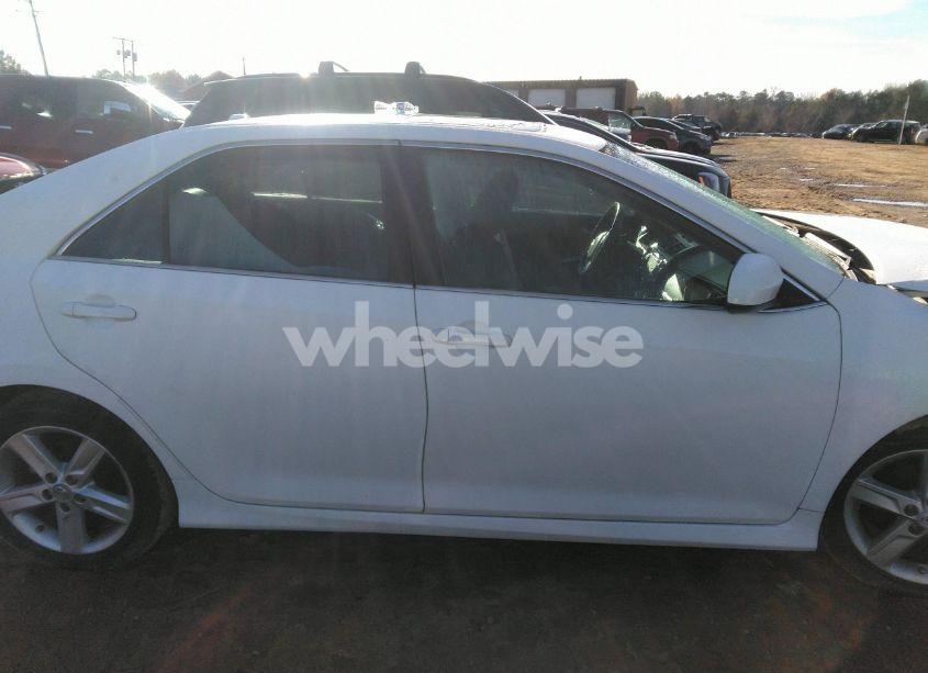 Photo 14 of 2012 Toyota Camry SE (VIN 4T1BF1FKXCU558372)