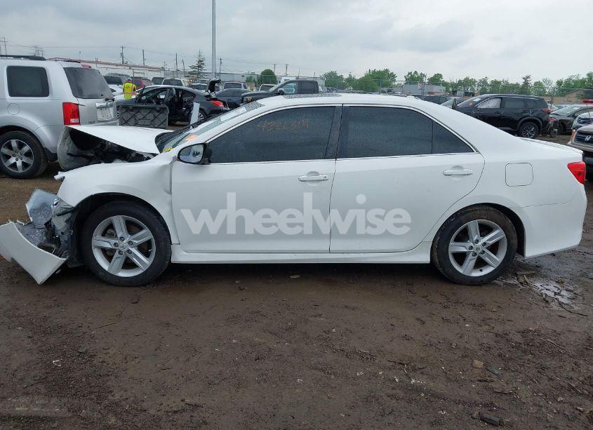 Photo 15 of 2012 Toyota Camry SE (VIN 4T1BF1FKXCU562020)