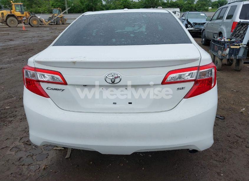 Photo 17 of 2012 Toyota Camry SE (VIN 4T1BF1FKXCU562020)