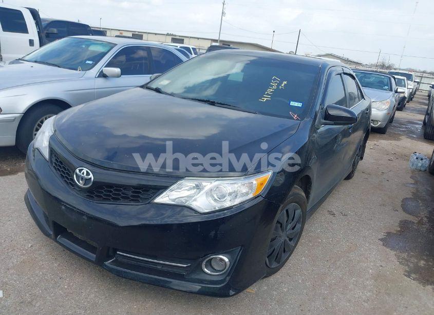 Photo 2 of 2012 Toyota Camry SE (VIN 4T1BF1FKXCU592358)