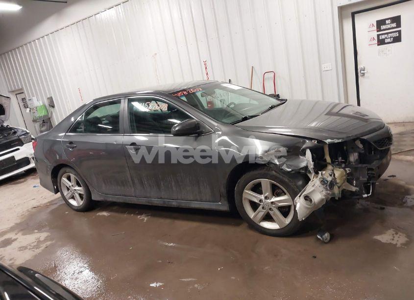 Photo 13 of 2013 Toyota Camry SE (VIN 4T1BF1FKXDU257523)