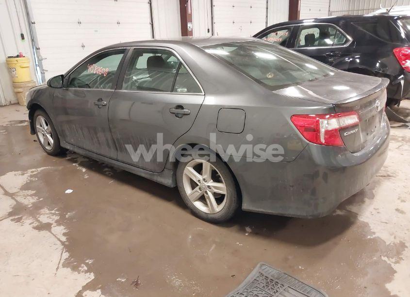 Photo 3 of 2013 Toyota Camry SE (VIN 4T1BF1FKXDU257523)