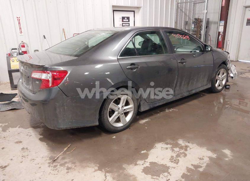 Photo 4 of 2013 Toyota Camry SE (VIN 4T1BF1FKXDU257523)
