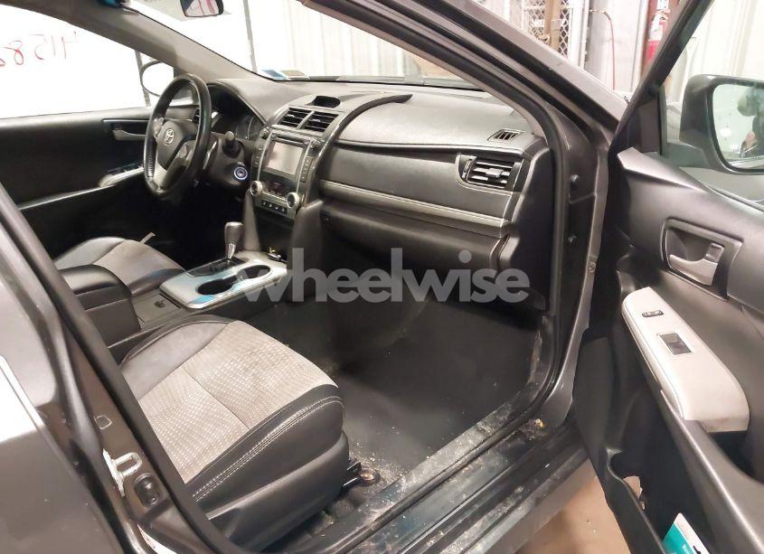 Photo 5 of 2013 Toyota Camry SE (VIN 4T1BF1FKXDU257523)