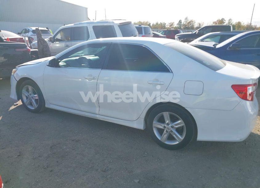 Photo 14 of 2013 Toyota Camry SE (VIN 4T1BF1FKXDU262690)