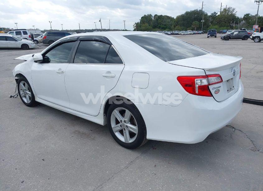 Photo 15 of 2013 Toyota Camry SE (VIN 4T1BF1FKXDU265847)