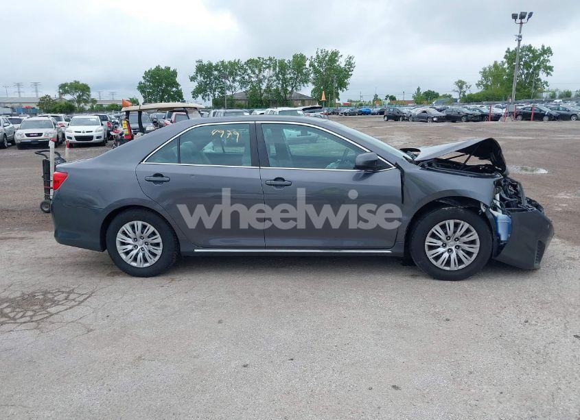 Photo 13 of 2013 Toyota Camry L/LE/SE/XLE (VIN 4T1BF1FKXDU265878)