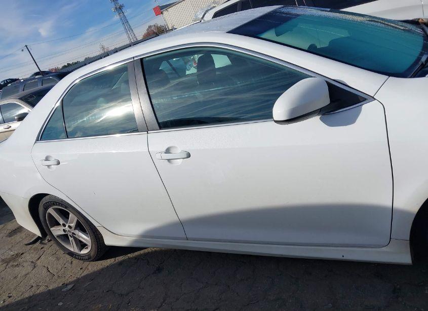 Photo 13 of 2013 Toyota Camry SE (VIN 4T1BF1FKXDU279215)