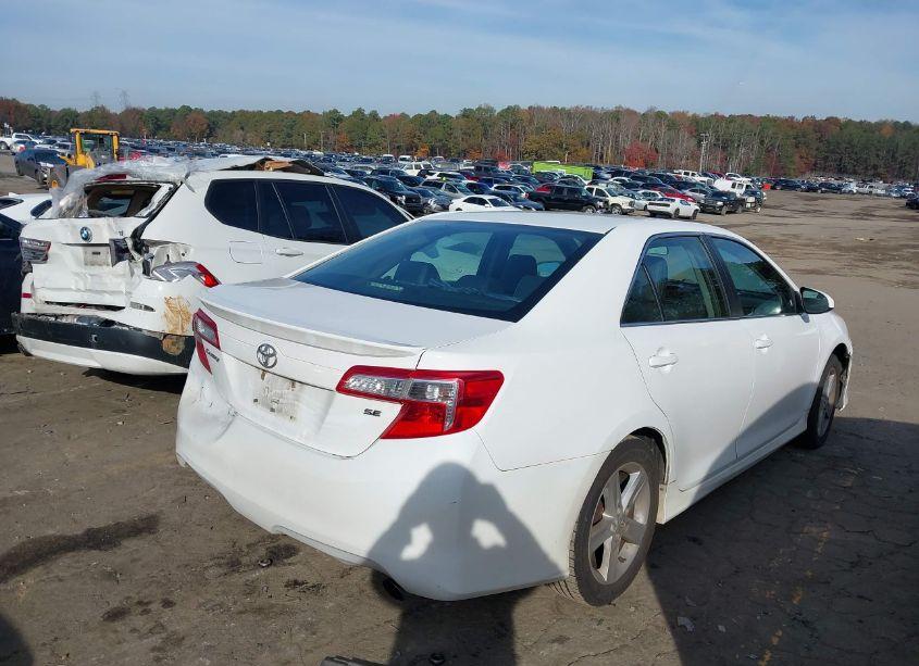 Photo 4 of 2013 Toyota Camry SE (VIN 4T1BF1FKXDU279215)