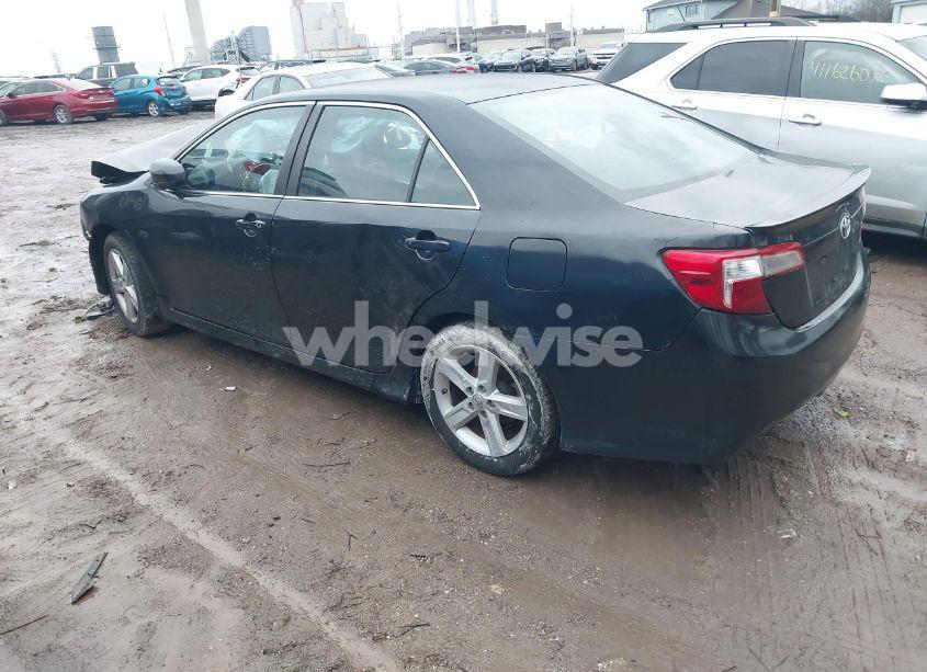 Photo 3 of 2013 Toyota Camry SE (VIN 4T1BF1FKXDU282020)