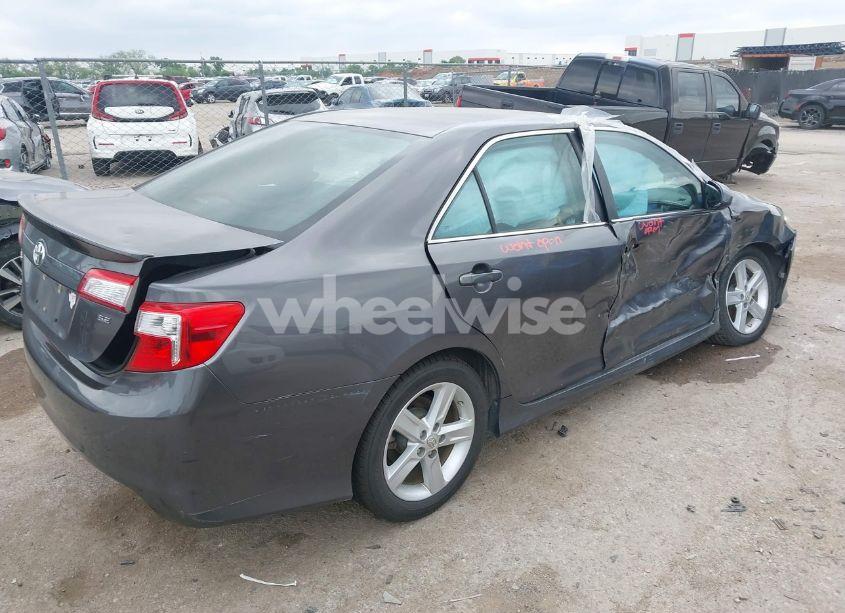 Photo 4 of 2013 Toyota Camry SE (VIN 4T1BF1FKXDU282518)