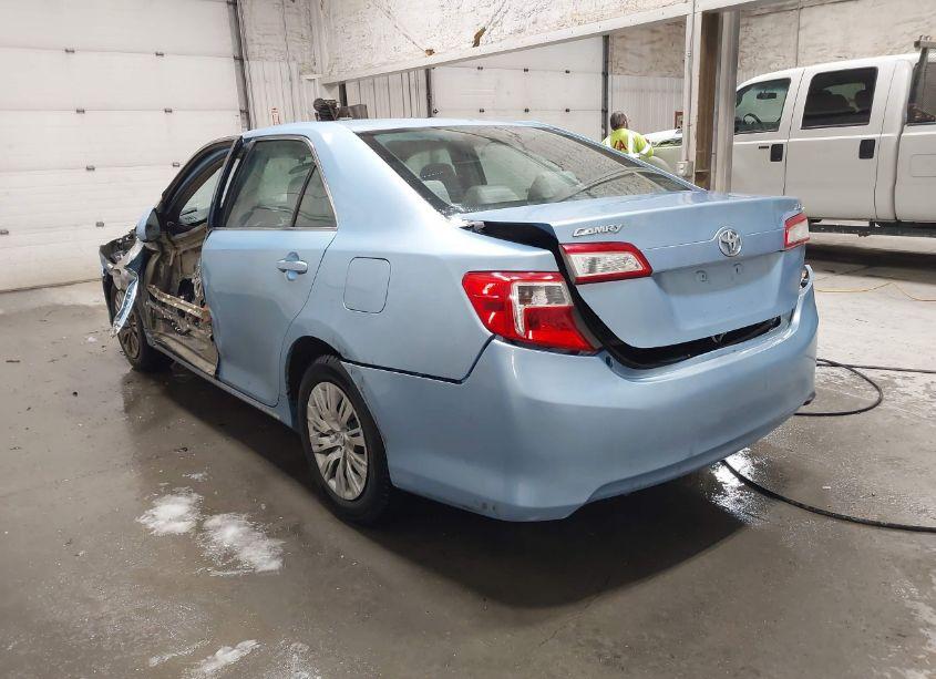 Photo 3 of 2013 Toyota Camry LE (VIN 4T1BF1FKXDU657579)