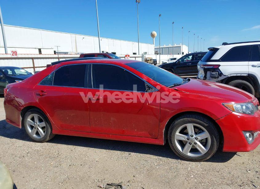 Photo 13 of 2013 Toyota Camry SE (VIN 4T1BF1FKXDU661972)