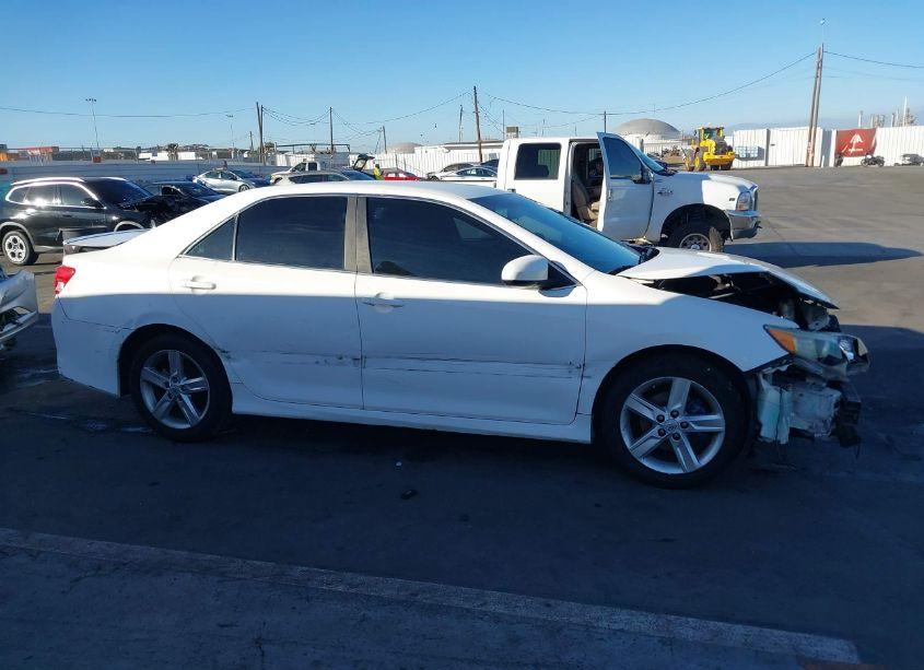 Photo 13 of 2013 Toyota Camry SE (VIN 4T1BF1FKXDU662183)