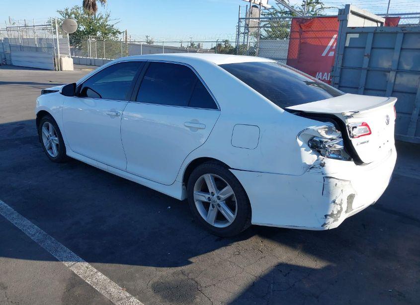 Photo 3 of 2013 Toyota Camry SE (VIN 4T1BF1FKXDU662183)