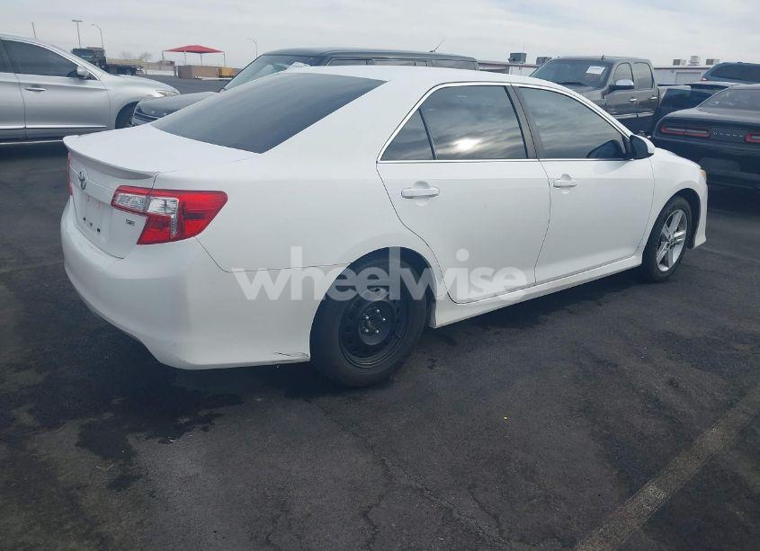 Photo 4 of 2013 Toyota Camry SE (VIN 4T1BF1FKXDU668419)