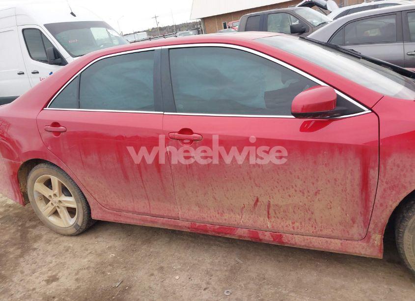 Photo 14 of 2013 Toyota Camry SE (VIN 4T1BF1FKXDU682417)