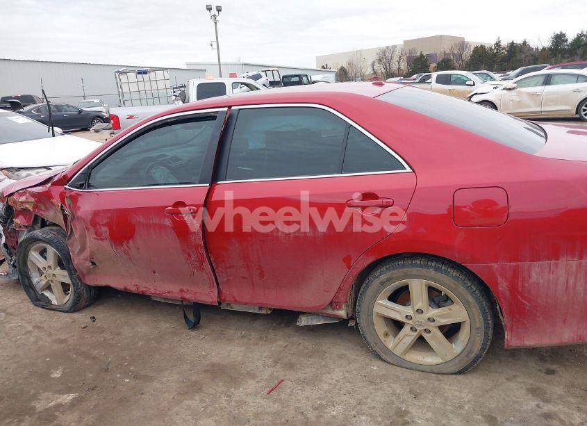 Photo 15 of 2013 Toyota Camry SE (VIN 4T1BF1FKXDU682417)