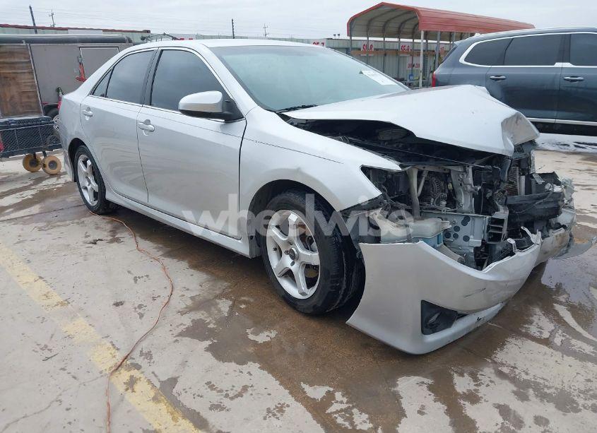 2013 Toyota Camry SE (VIN 4T1BF1FKXDU698312) main photo