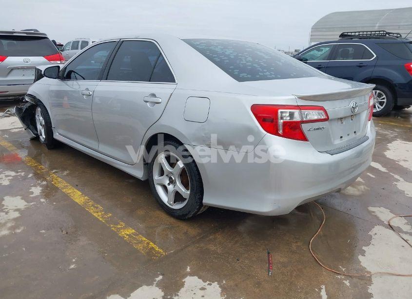 Photo 3 of 2013 Toyota Camry SE (VIN 4T1BF1FKXDU698312)