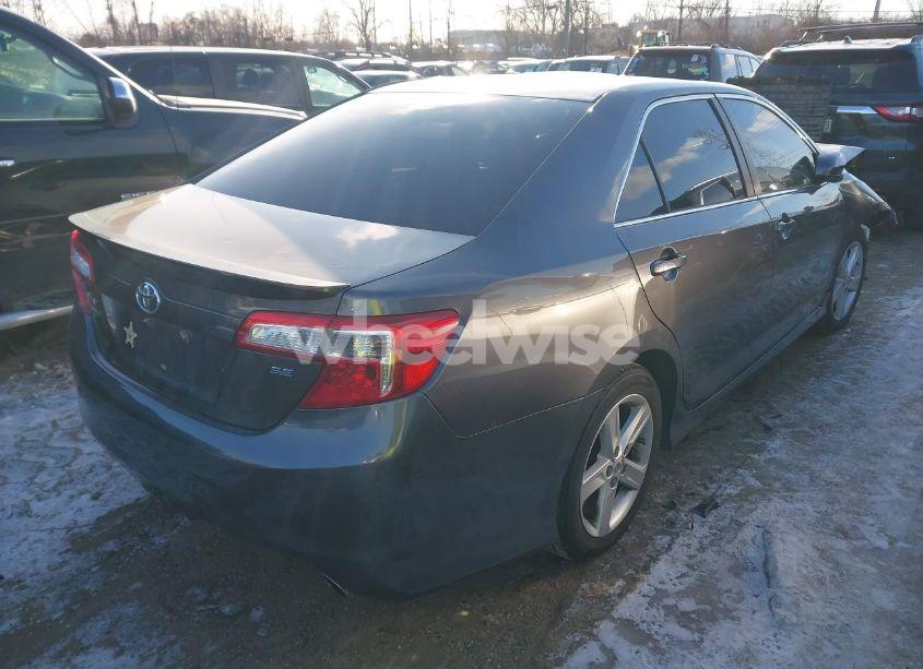 Photo 4 of 2013 Toyota Camry SE (VIN 4T1BF1FKXDU702942)
