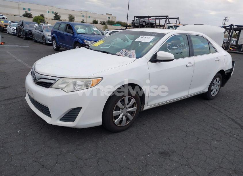 Photo 2 of 2013 Toyota Camry LE (VIN 4T1BF1FKXDU708854)