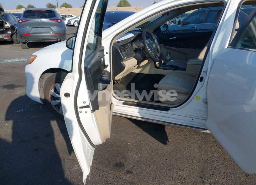 Photo 5 of 2013 Toyota Camry LE (VIN 4T1BF1FKXDU708854)