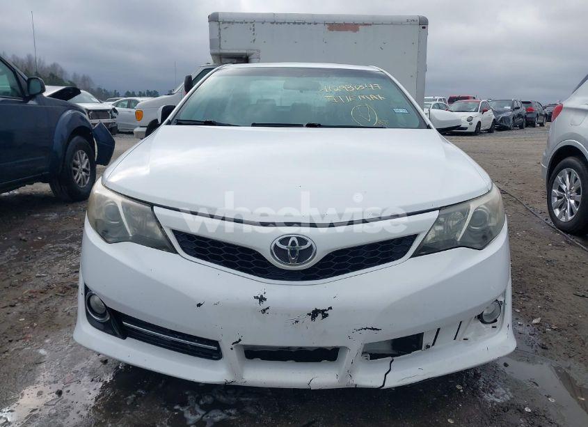 Photo 13 of 2013 Toyota Camry SE (VIN 4T1BF1FKXDU715111)