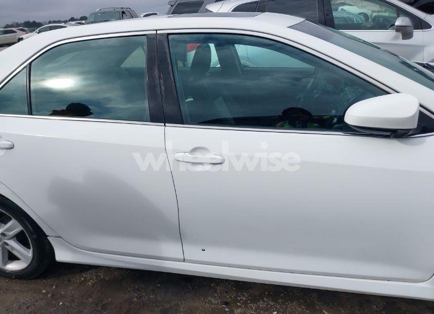 Photo 14 of 2013 Toyota Camry SE (VIN 4T1BF1FKXDU715111)