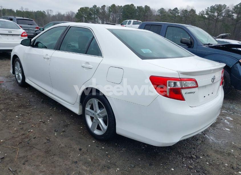 Photo 3 of 2013 Toyota Camry SE (VIN 4T1BF1FKXDU715111)
