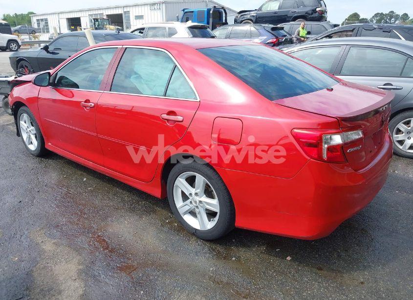 Photo 3 of 2013 Toyota Camry SE (VIN 4T1BF1FKXDU725752)