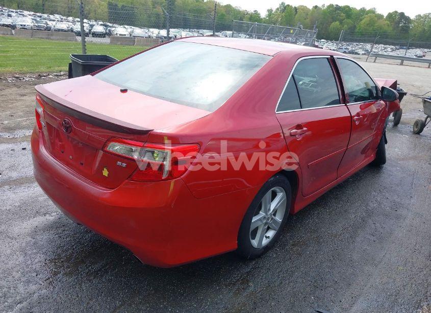 Photo 4 of 2013 Toyota Camry SE (VIN 4T1BF1FKXDU725752)