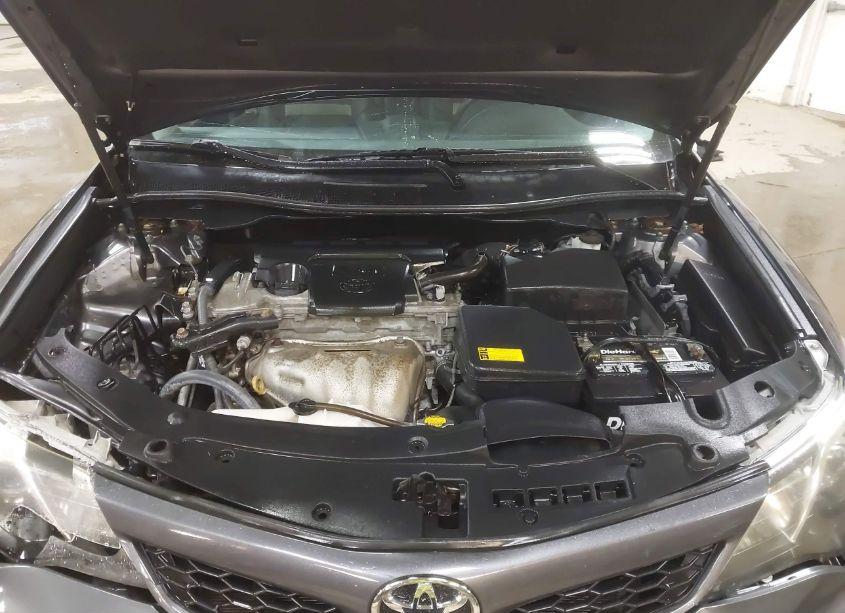 Photo 10 of 2014 Toyota Camry SE (VIN 4T1BF1FKXEU301182)