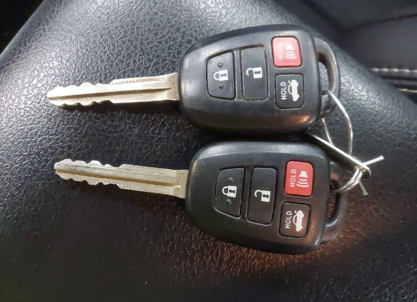 Photo 11 of 2014 Toyota Camry SE (VIN 4T1BF1FKXEU301182)