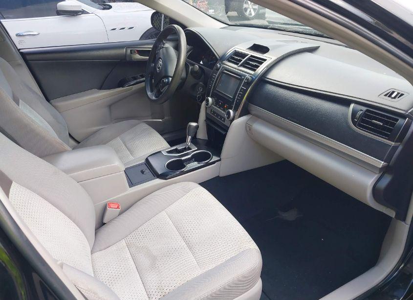 Photo 5 of 2014 Toyota Camry LE (VIN 4T1BF1FKXEU301232)