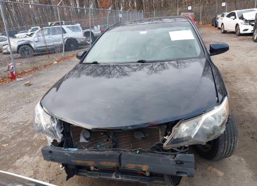 Photo 12 of 2014 Toyota Camry SE (VIN 4T1BF1FKXEU323067)