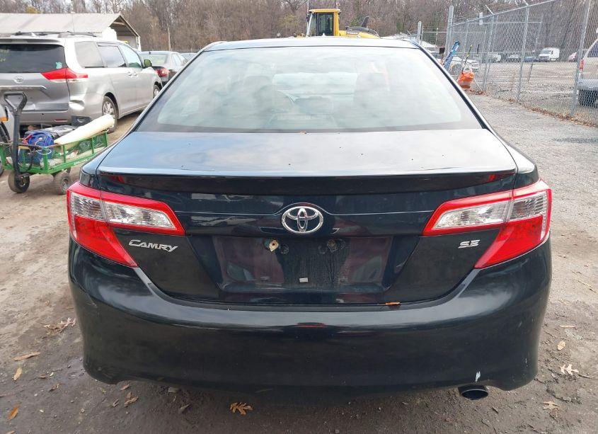 Photo 16 of 2014 Toyota Camry SE (VIN 4T1BF1FKXEU323067)