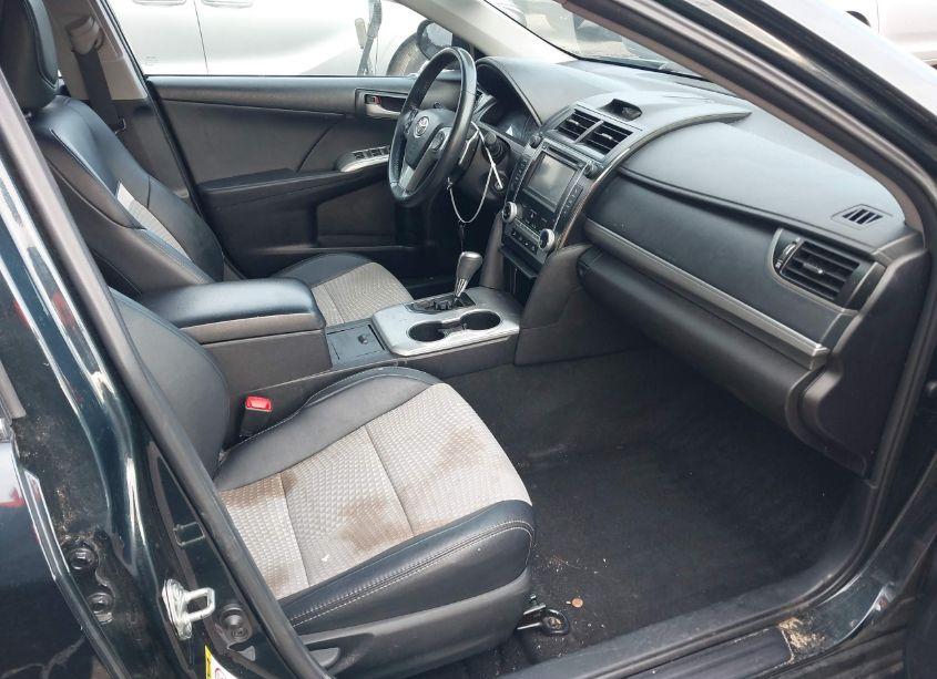 Photo 5 of 2014 Toyota Camry SE (VIN 4T1BF1FKXEU323067)