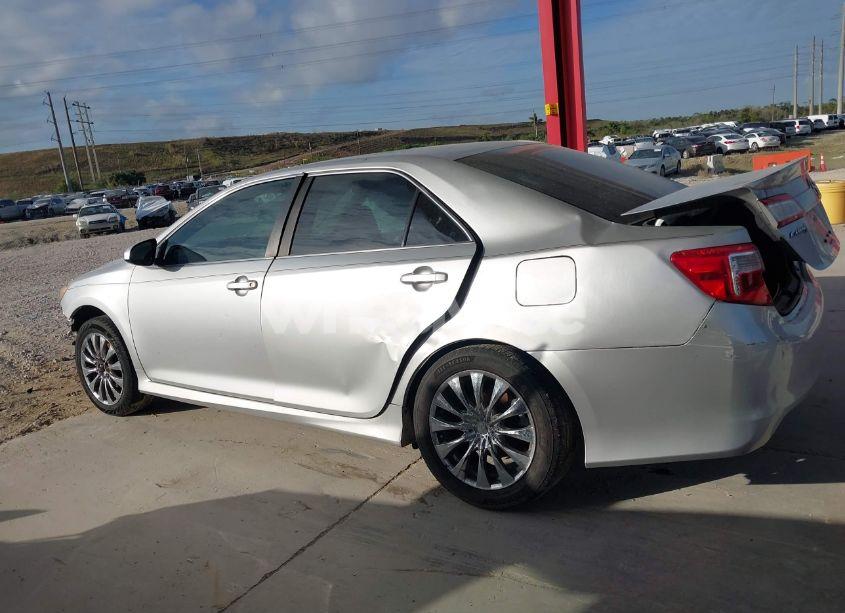 Photo 14 of 2014 Toyota Camry SE (VIN 4T1BF1FKXEU329161)