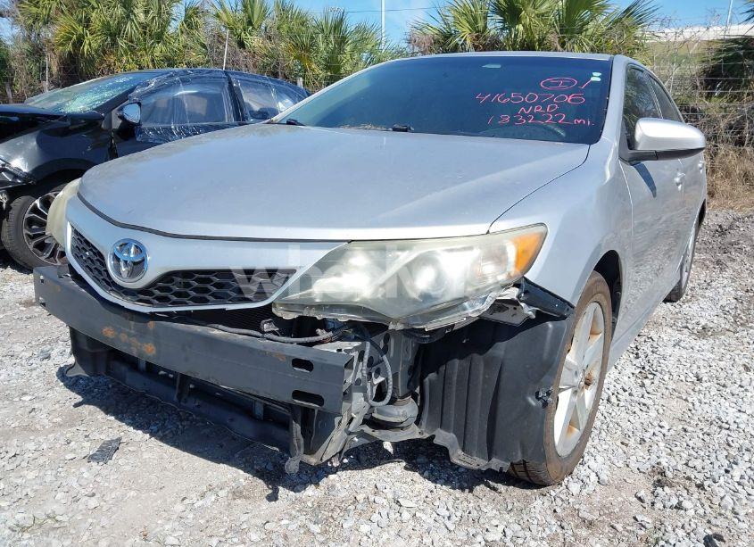 Photo 6 of 2014 Toyota Camry SE (VIN 4T1BF1FKXEU335199)