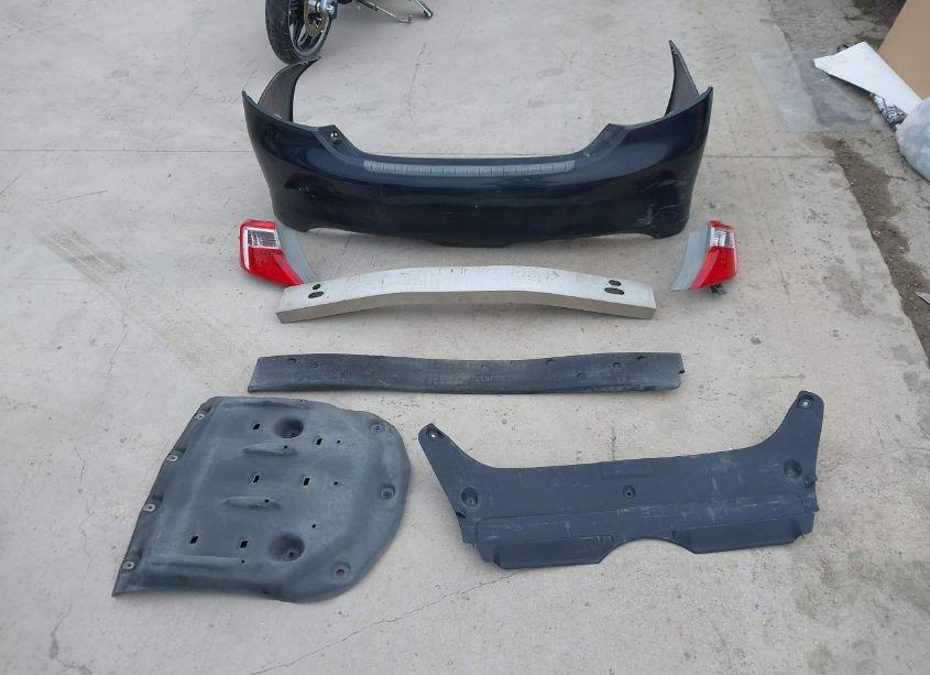 Photo 12 of 2014 Toyota Camry SE (VIN 4T1BF1FKXEU351645)