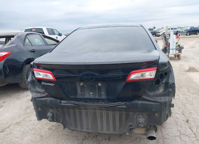 Photo 17 of 2014 Toyota Camry SE (VIN 4T1BF1FKXEU351645)