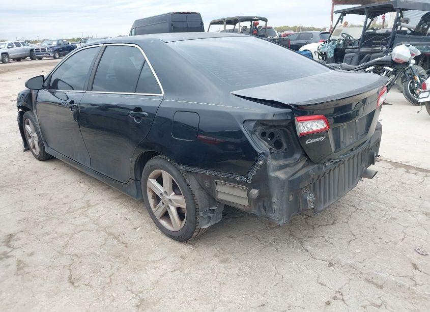 Photo 3 of 2014 Toyota Camry SE (VIN 4T1BF1FKXEU351645)