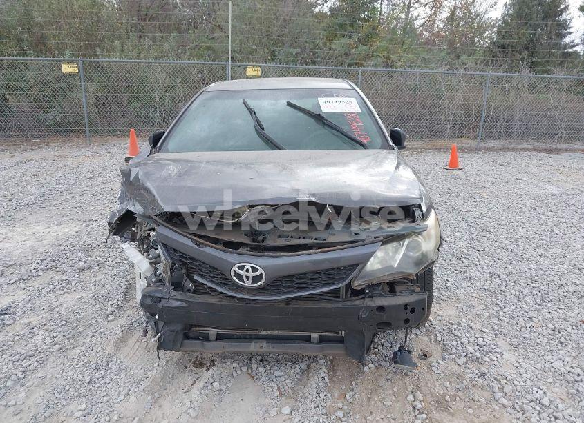 Photo 12 of 2014 Toyota Camry SE (VIN 4T1BF1FKXEU356683)