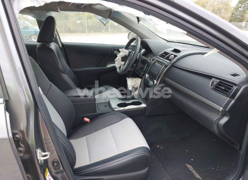 Photo 5 of 2014 Toyota Camry SE (VIN 4T1BF1FKXEU356683)