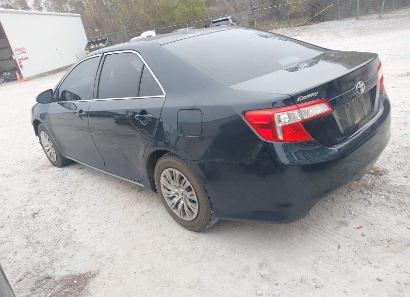 Photo 3 of 2014 Toyota Camry LE (VIN 4T1BF1FKXEU367439)